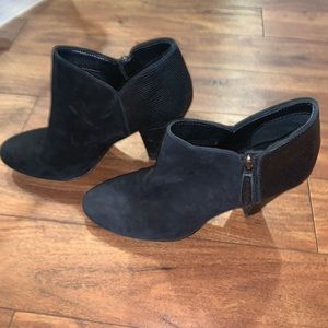 8.5 black Gianni Bini booties